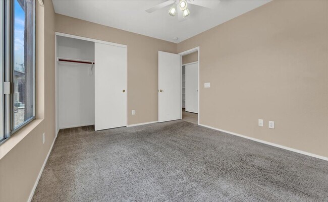 Building Photo - 11073 Zampino St