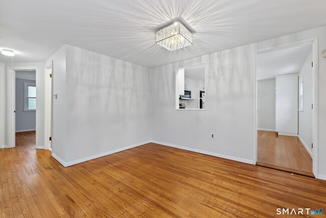 Building Photo - 60 Ferris Ave