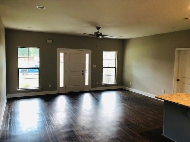 Building Photo - 7355 School House Ln