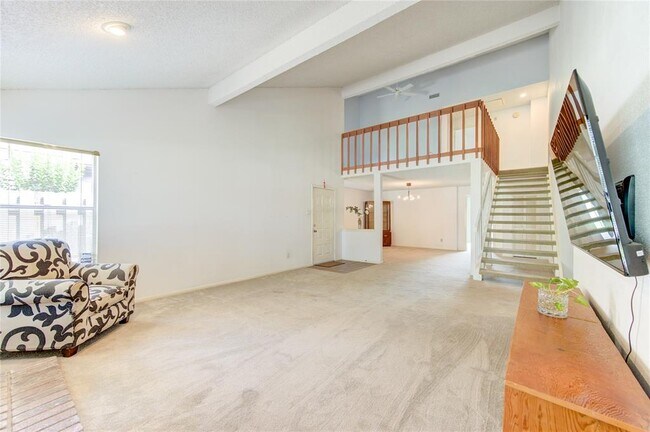 Building Photo - 2818 Crest Park Dr