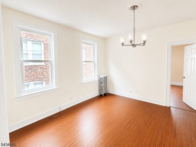 Building Photo - 137 Hammond Ave
