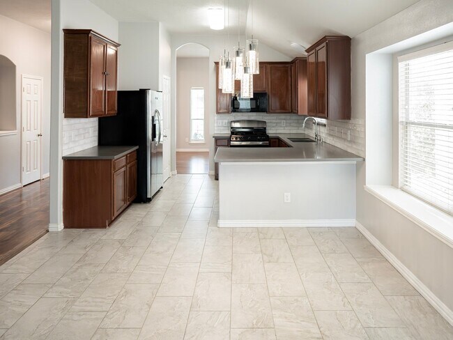 Building Photo - 2414 Alcove Foster Ct
