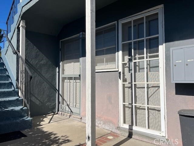 Building Photo - 3370 Barham Blvd