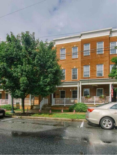 Building Photo - 1941 Green St