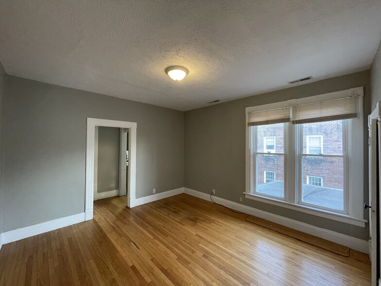 Building Photo - 118 N Glenwood Ave