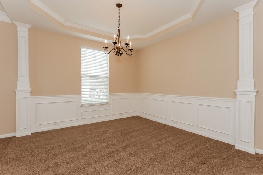 Building Photo - 4002 Chimney Wood Trail