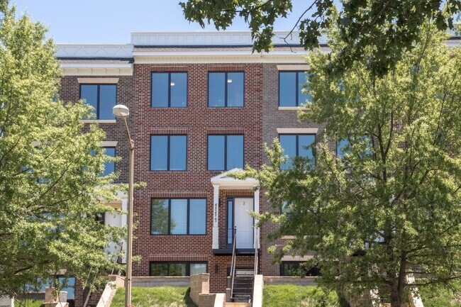 Primary Photo - 4527 Georgia Ave NW
