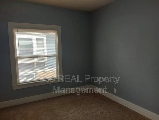 Building Photo - 1822 7th Ave