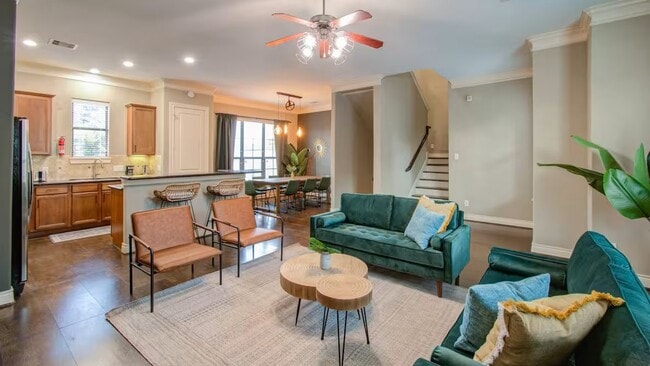 Building Photo - 4001 Dallas St