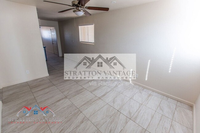 Building Photo - 14034 W Noble Cir