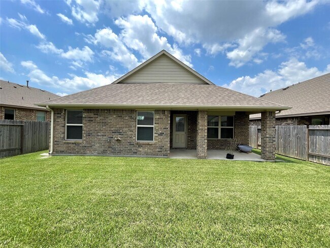 Building Photo - 23827 Piedmont Forest Dr