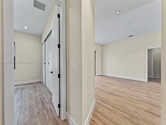 Building Photo - 22451 SW 118th Ave