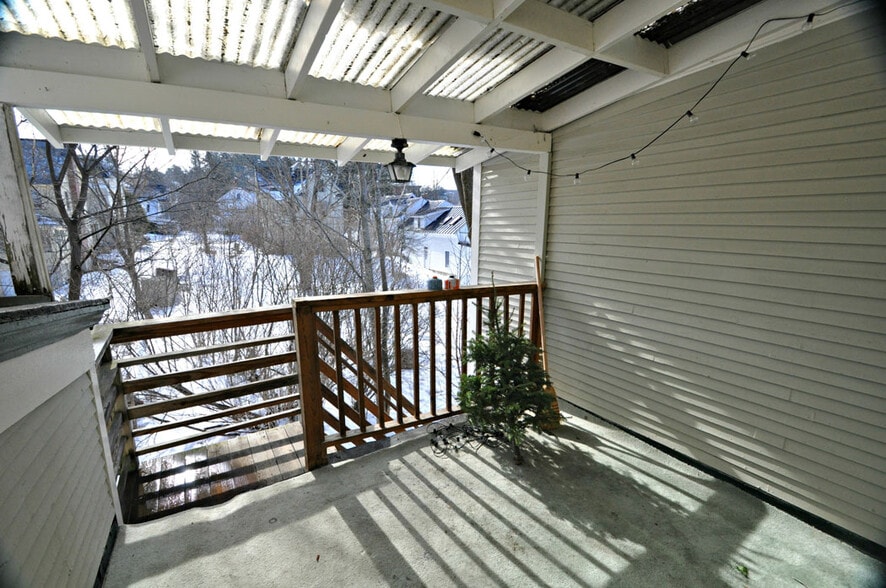 Building Photo - 33 St Paul St