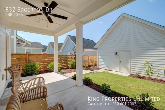 Building Photo - 832 Edgerton Dr