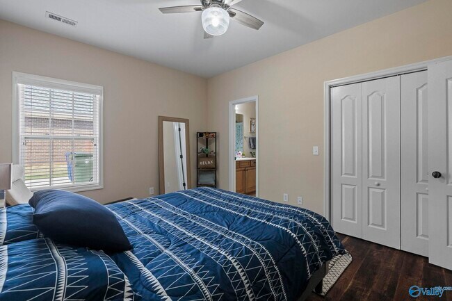 Building Photo - 118 Mill Park Ln