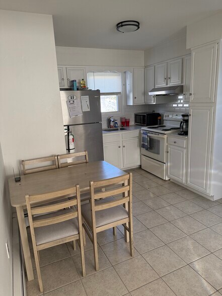 Building Photo - 18 Avalon Blvd