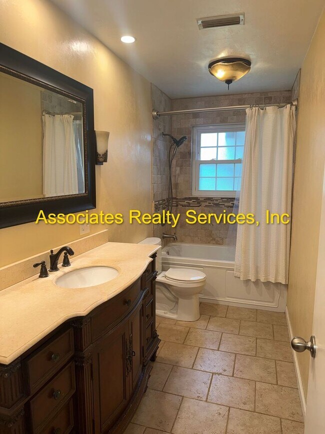 Building Photo - COMING SOON!!! Beautiful 4bed/3bath Corner Lot in Suburban Heights