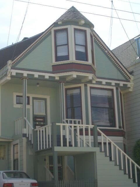 Building Photo - 279 30th St