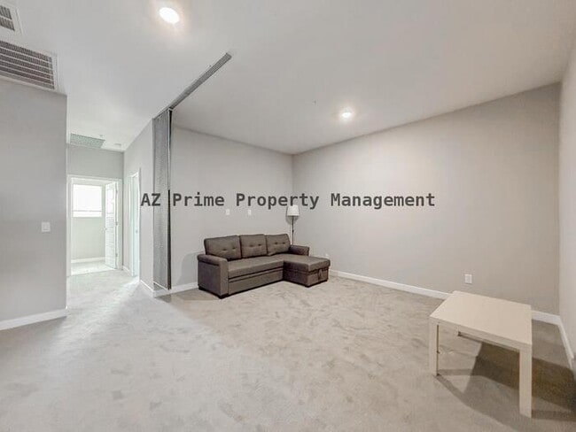 Building Photo - 2269 W Echo Ln