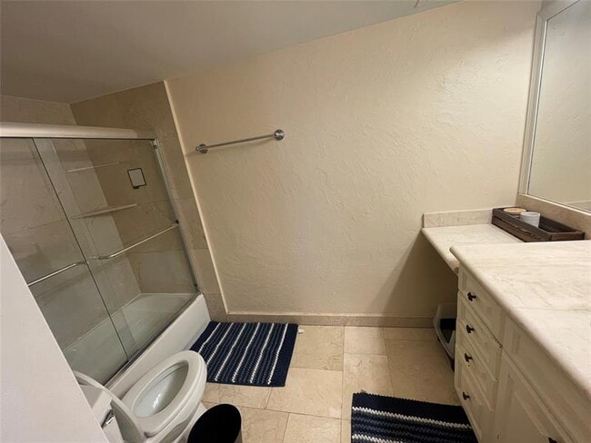 Building Photo - 1341 SE 3rd Ave