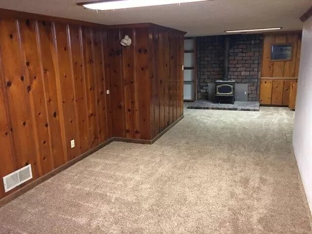 Building Photo - 950 N Old Manor Rd