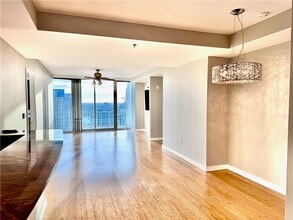 Building Photo - 3338 Peachtree Rd NE