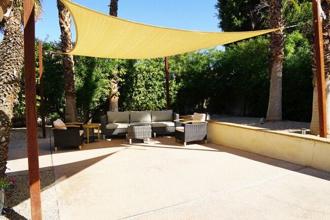 Building Photo - 44150 Calico Cir