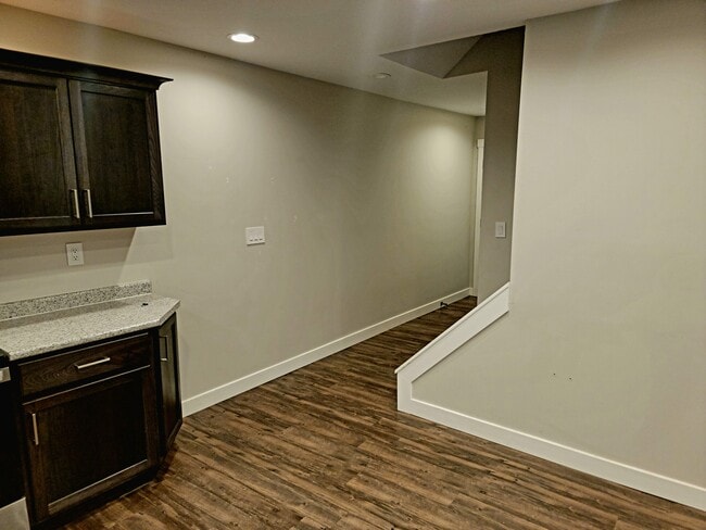 Building Photo - 1105 Fishlock Ave