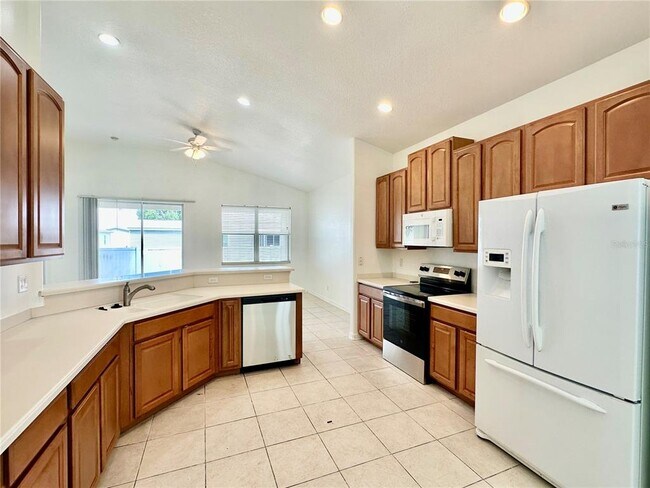 Building Photo - 5223 58th Terrace E