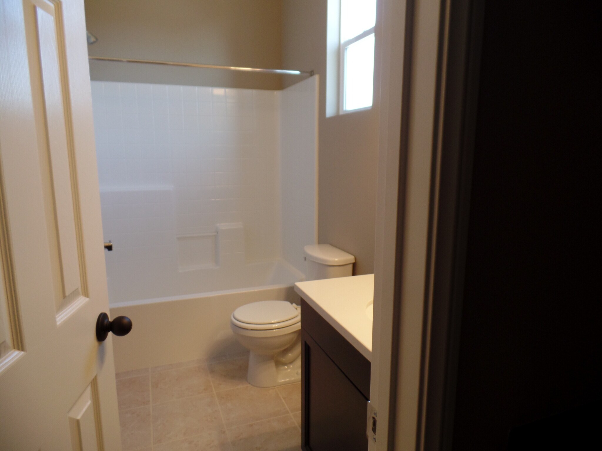 2nd Bathroom - 5057 Waterview Way