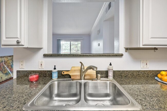 Building Photo - 12007 Alta Carmel Ct