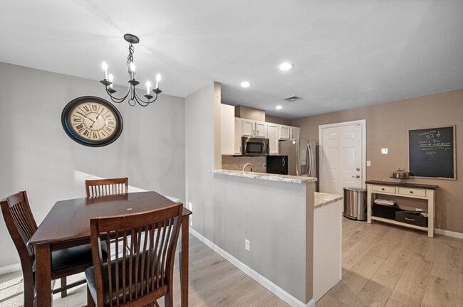 Building Photo - 709 Gazebo Cir