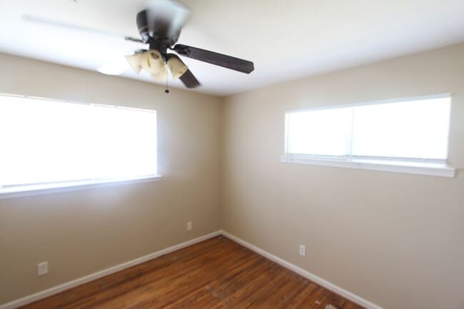Building Photo - Great Home - New on The Market!!  Convenie...