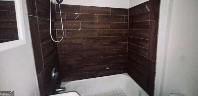 Building Photo - 115 W Tinsley St