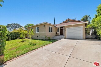 Building Photo - 17434 Emelita St