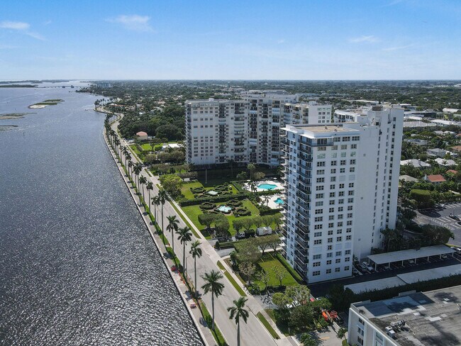 Building Photo - 1701 S Flagler Dr