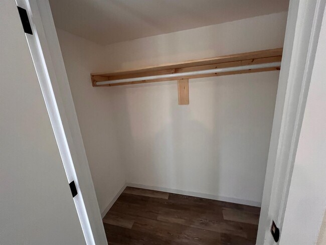 Building Photo - 30 Cross St