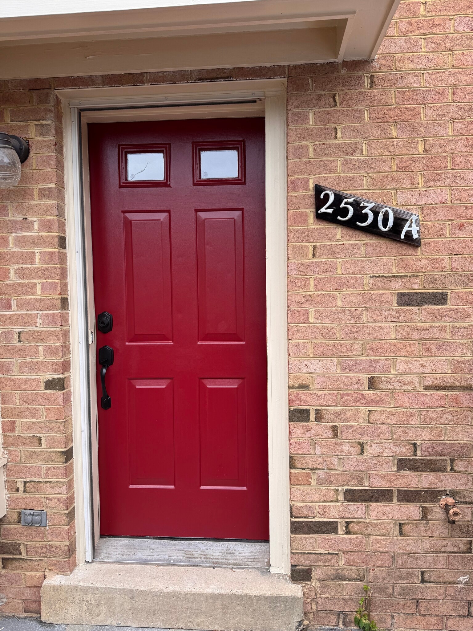 Main door - 2530 Fairfax Dr