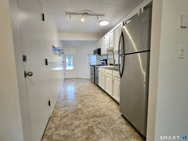 Building Photo - 48 Wellington Dr