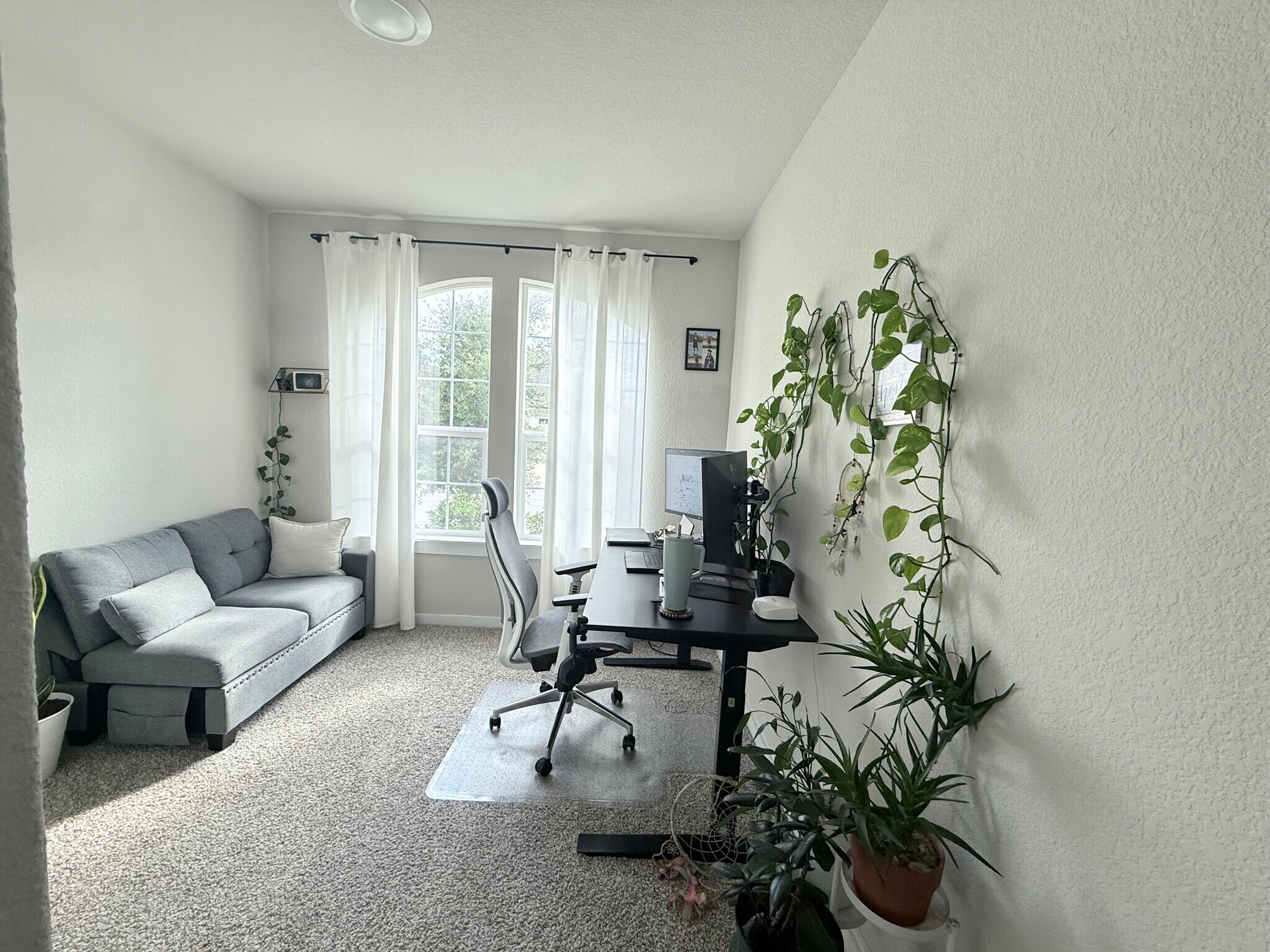 Building Photo - 2024 Wilsons Warbler Dr