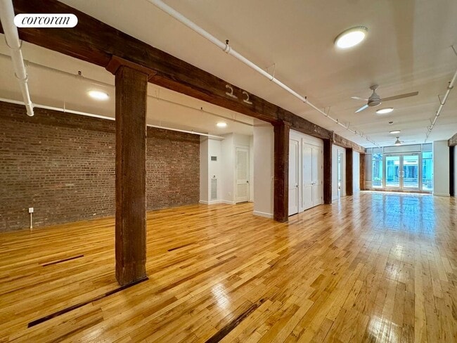 Building Photo - 275 Conover St