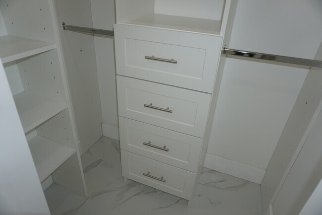 Building Photo - 15614 SW 110th Terrace