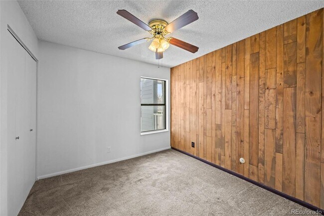 Building Photo - Metro Denver Condo with all the amenities