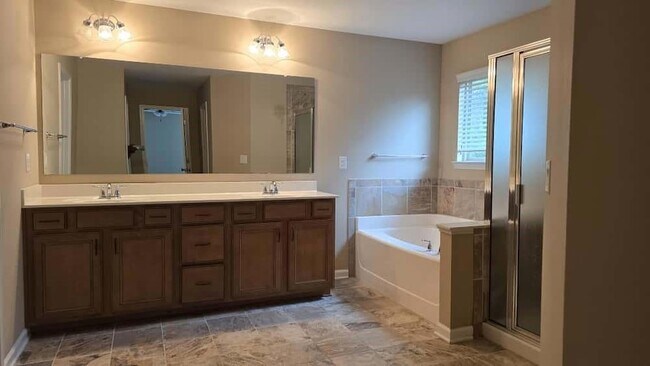 Building Photo - 6860 Rocking Horse Ln