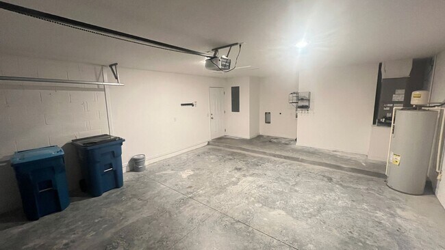 Building Photo - INCREDIBLE, BRAND NEW 4 Bedroom, 2 Bathroom Home in Palm Bay!!