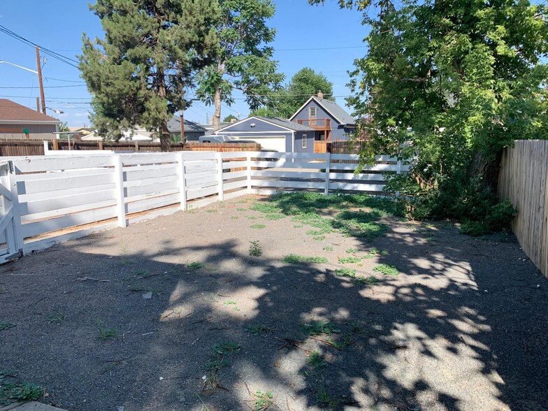 Building Photo - 4250 Navajo St