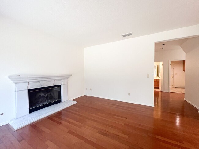 Building Photo - 8330 Sea Island Ct