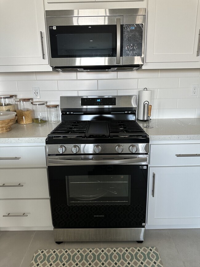 Building Photo - 2109 Blossom Ranch Rd