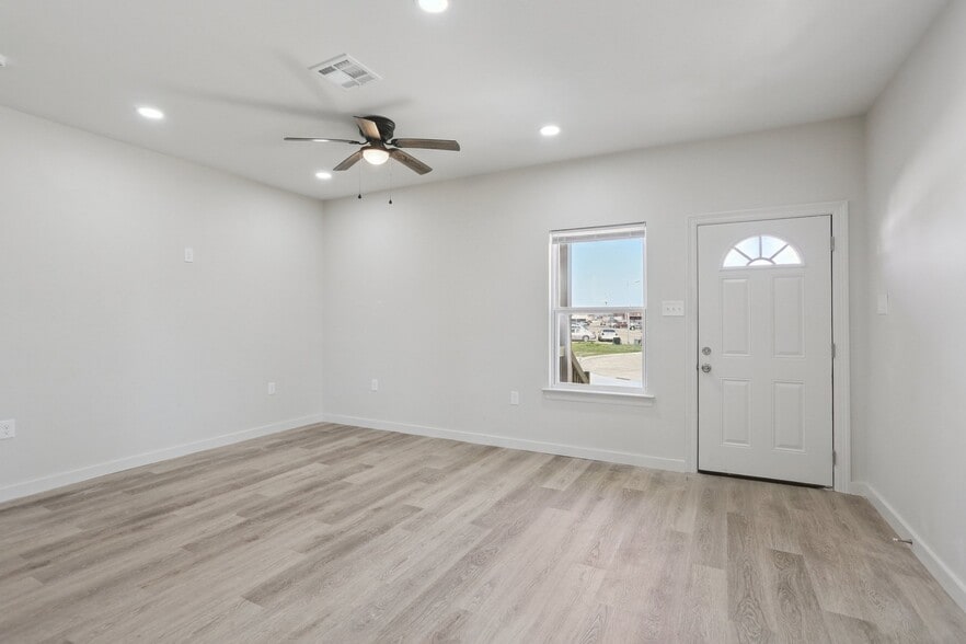 Building Photo - 32 Ashton Cox Dr