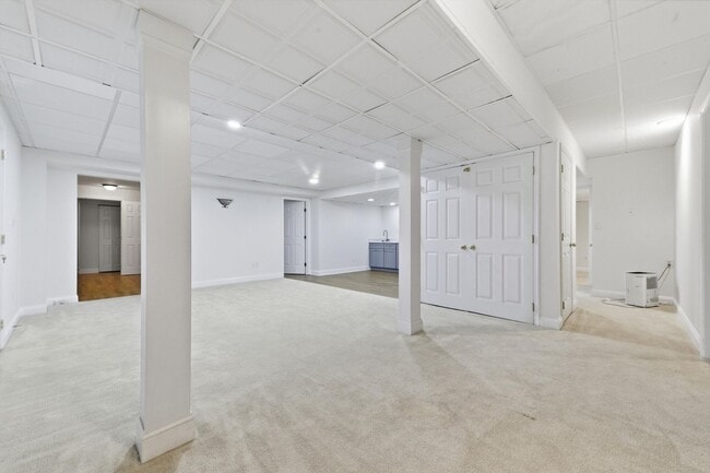 Building Photo - 17545 Hardy Rd